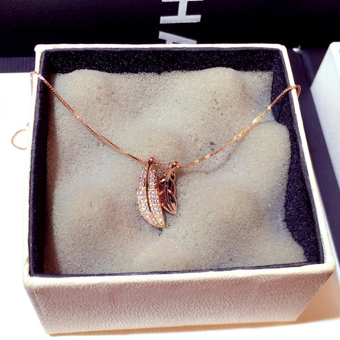 Elegant Leaf Charm Choker Necklace