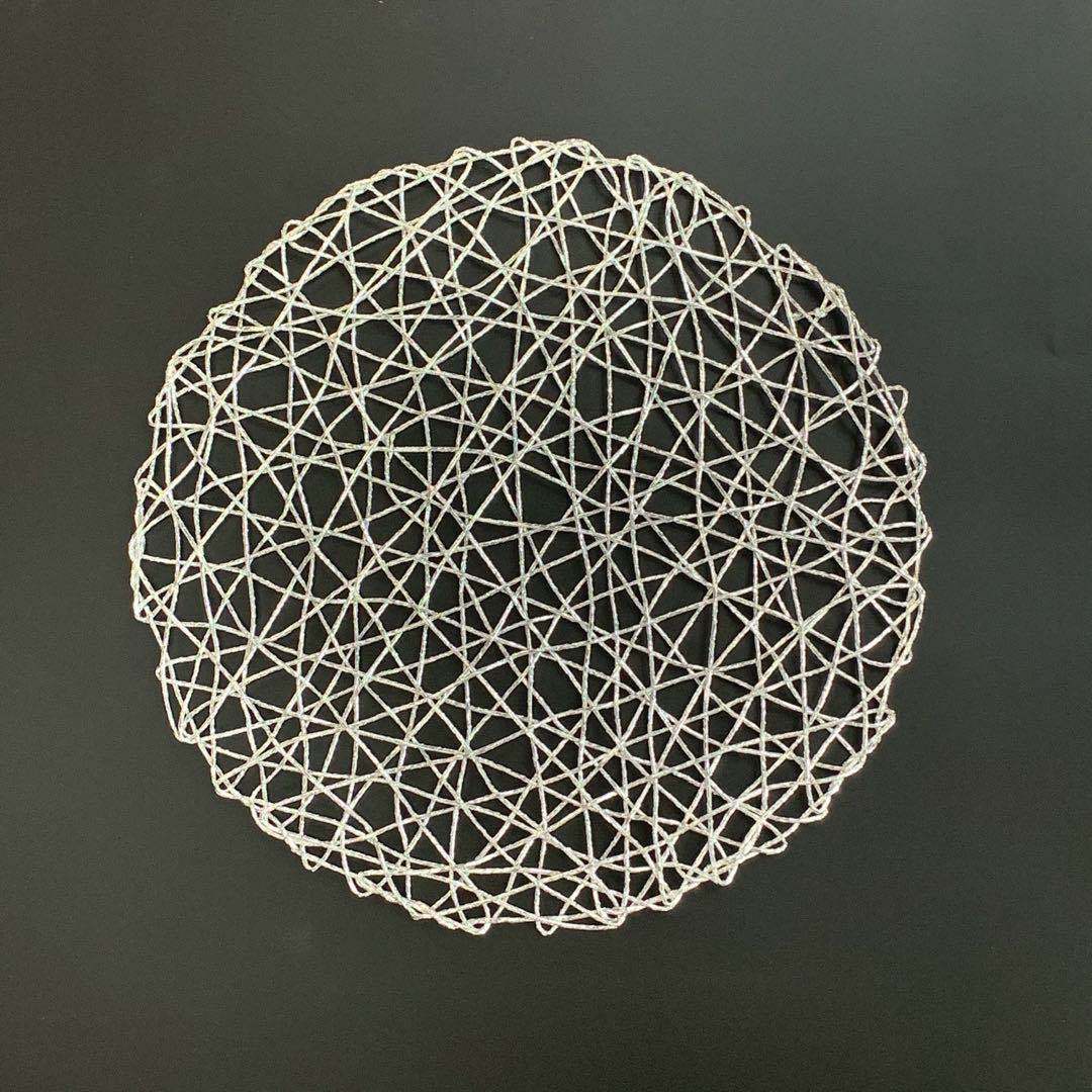 Round Woven Metallic Foil Placemats (1pc)